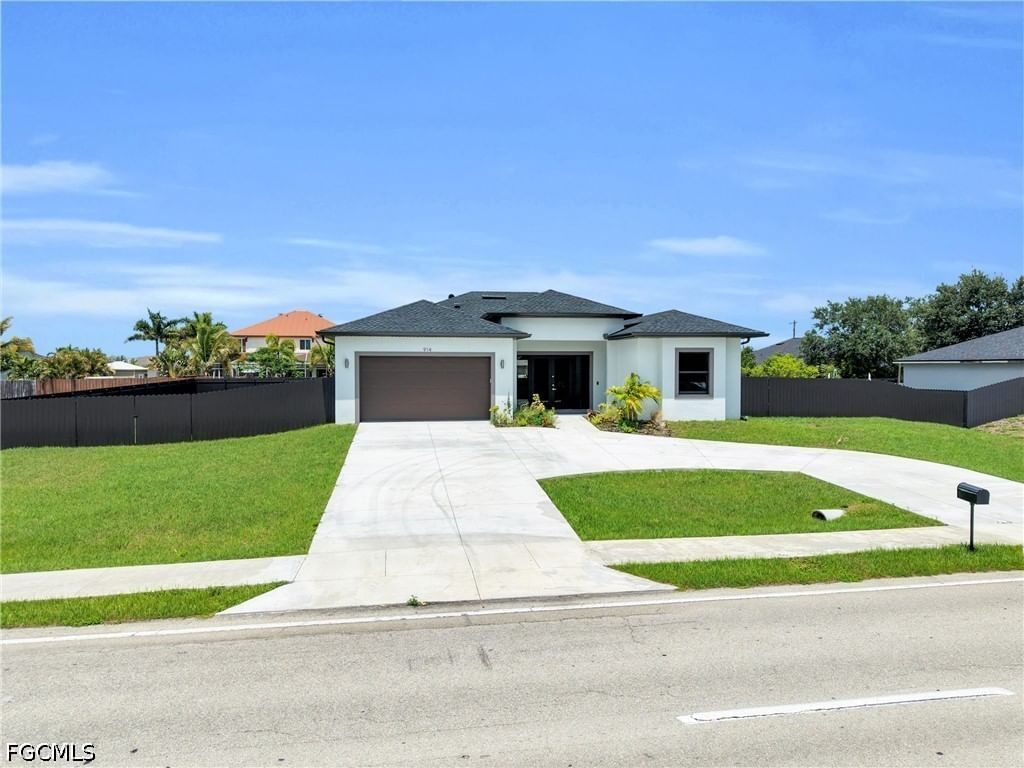 914 Chiquita Boulevard N, Cape Coral, FL 33993 photo 4