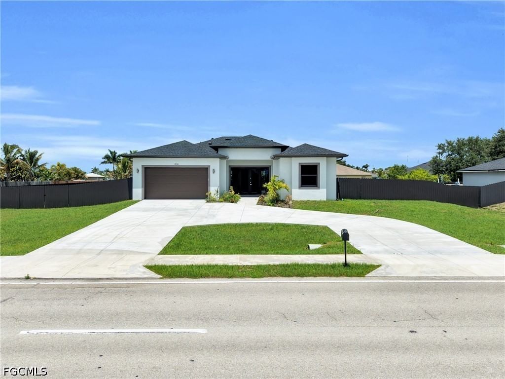 914 Chiquita Boulevard N, Cape Coral, FL 33993 photo 5