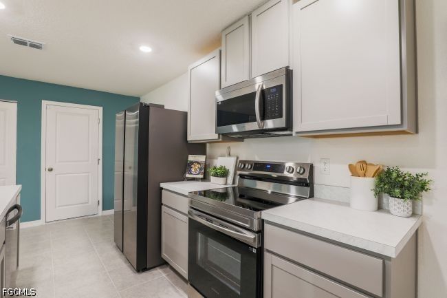 2710 NE 6th Place, Cape Coral, FL 33909 photo 5
