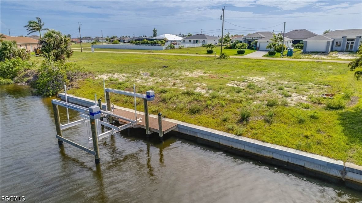1217 NW 33rd Avenue, Cape Coral, FL 33993 photo 2