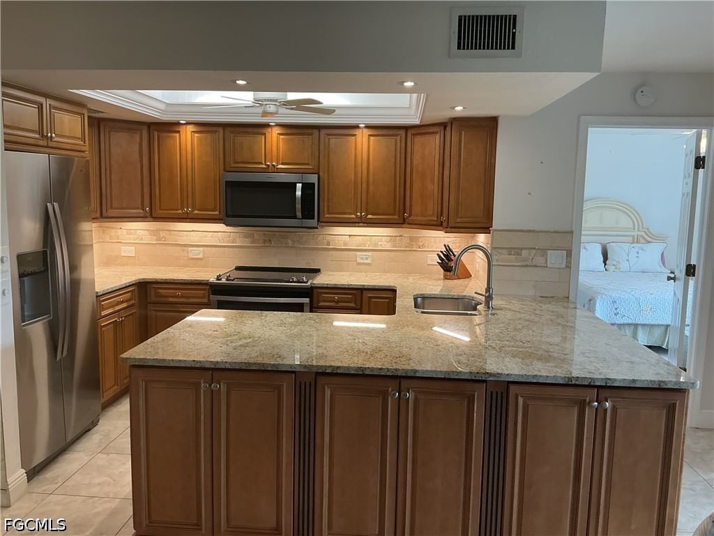 5845 Trailwinds Drive #515, Fort Myers, FL 33907 photo 2