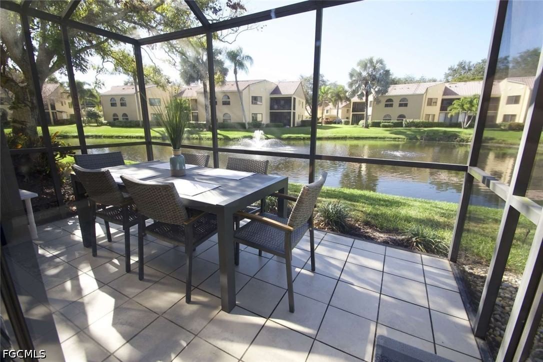 547 Beachwalk Circle, Naples, FL 34108 photo 2