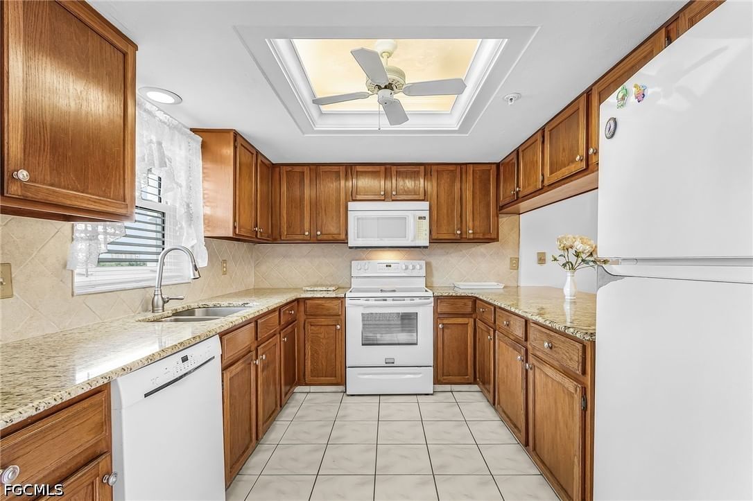 4591 Bay Beach Lane #393, Fort Myers Beach, FL 33931 photo 4