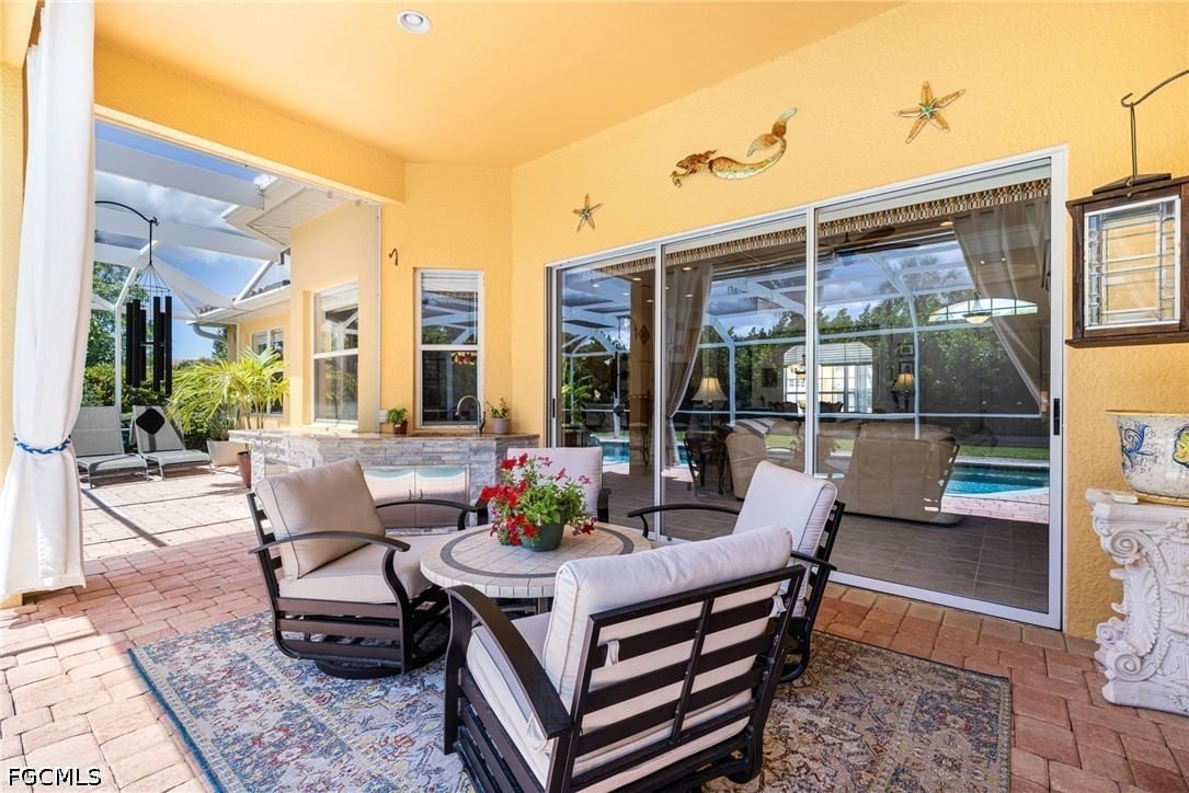 9836 Los Altos Court, Fort Myers, FL 33919 photo 4