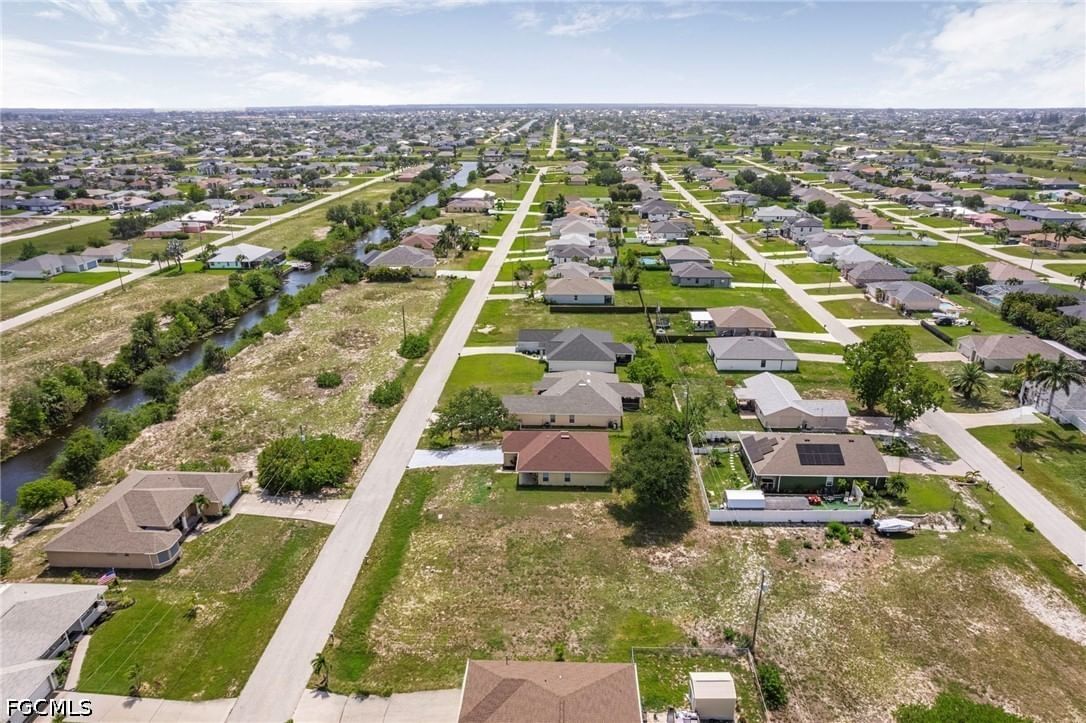 2021 NW 4th Street, Cape Coral, FL 33993 photo 4