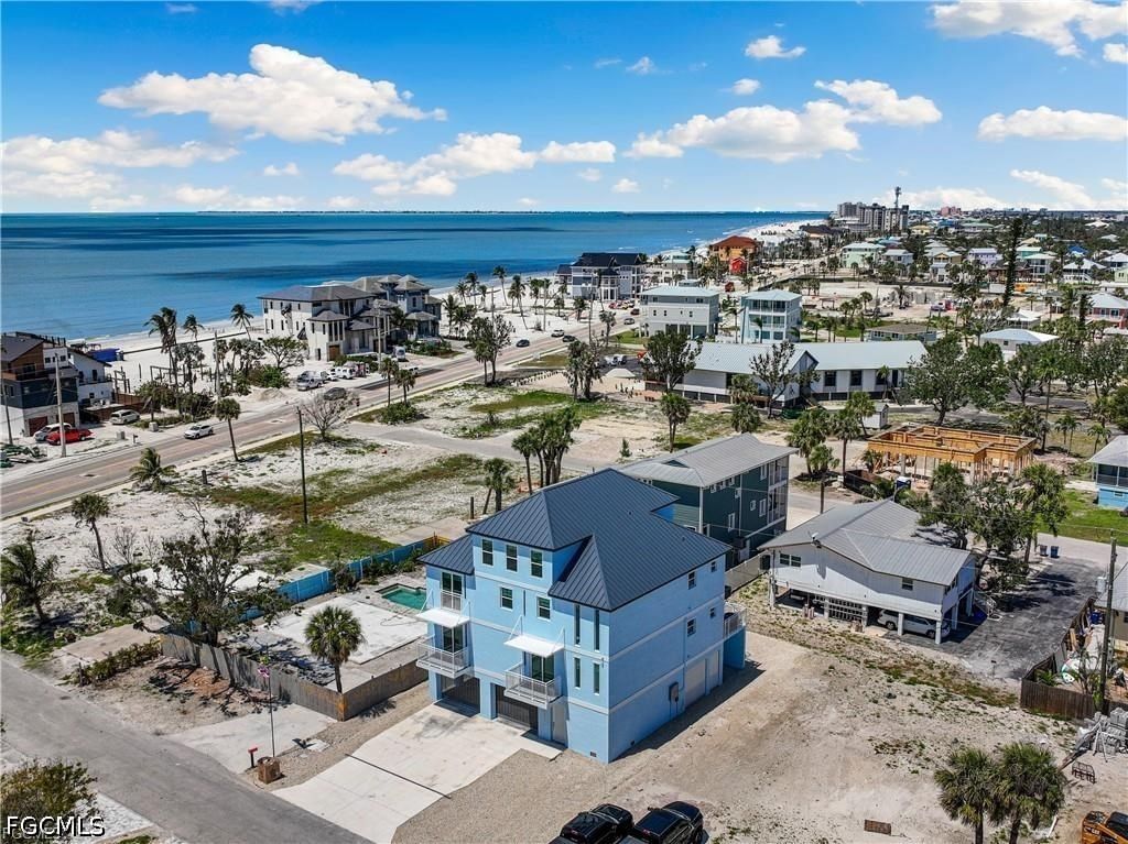 121 Hibiscus Drive, Fort Myers Beach, FL 33931 photo 2