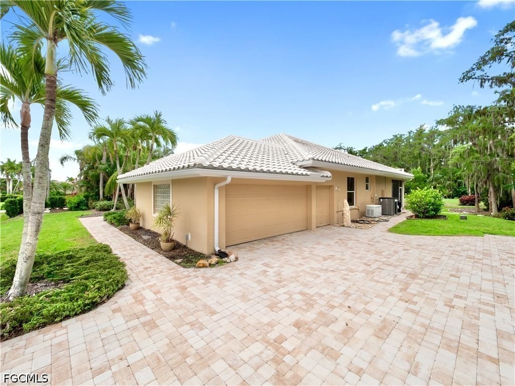 8160 Glenfinnan Circle, Fort Myers, FL 33912 photo 2