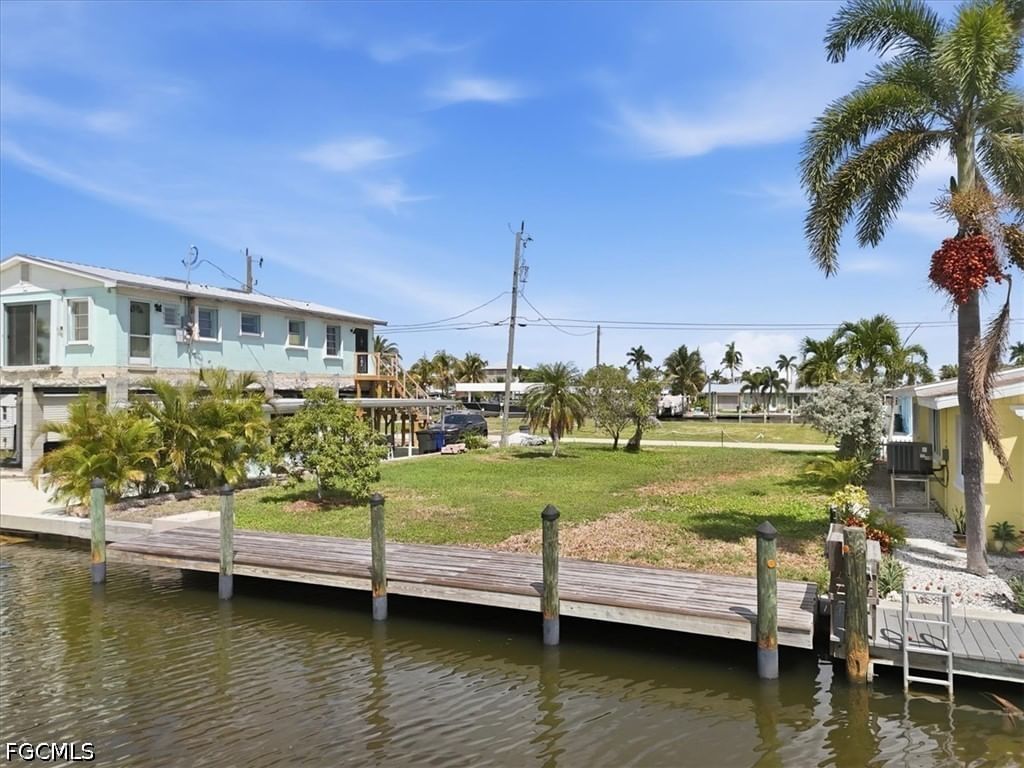 2609 Bayshore Drive, Matlacha, FL 33993 photo 2