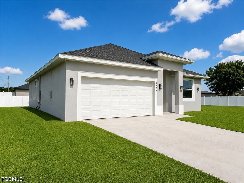 8006 Buttercup Circle, Labelle, FL 33935 photo 2