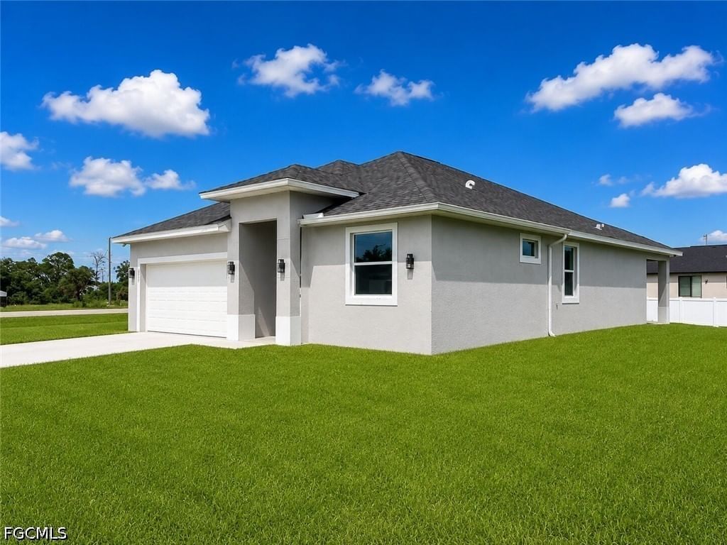 8006 Buttercup Circle, Labelle, FL 33935 photo 3