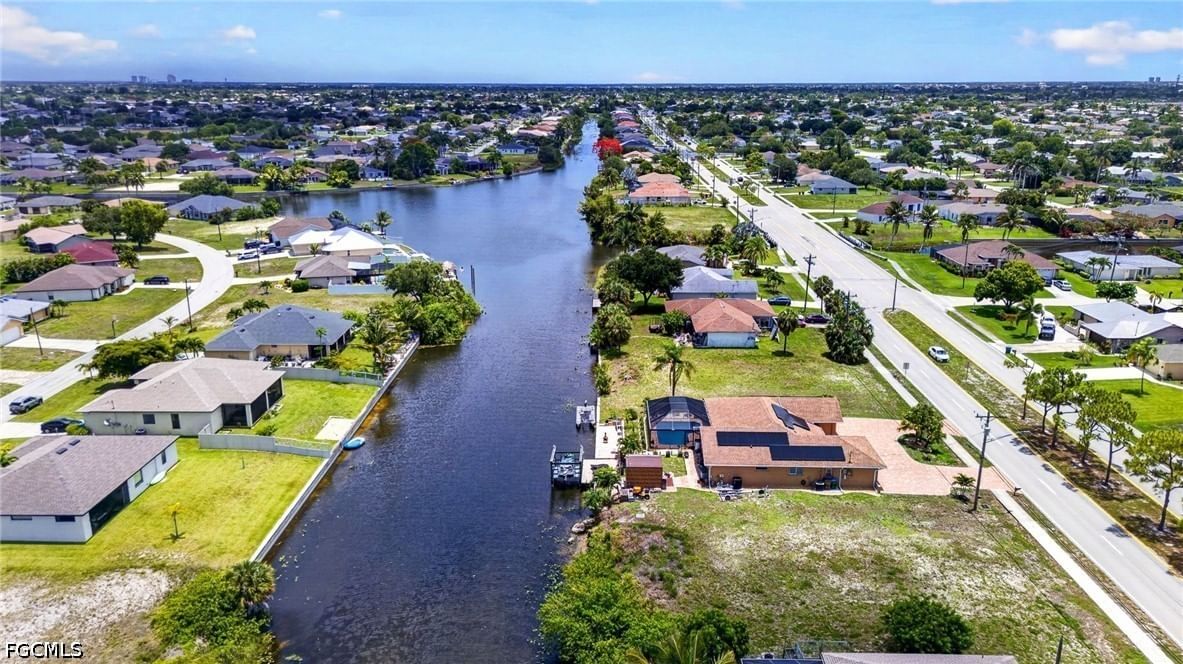 601 Gleason Parkway, Cape Coral, FL 33914 photo 3