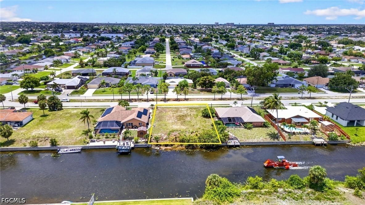 601 Gleason Parkway, Cape Coral, FL 33914 photo 4