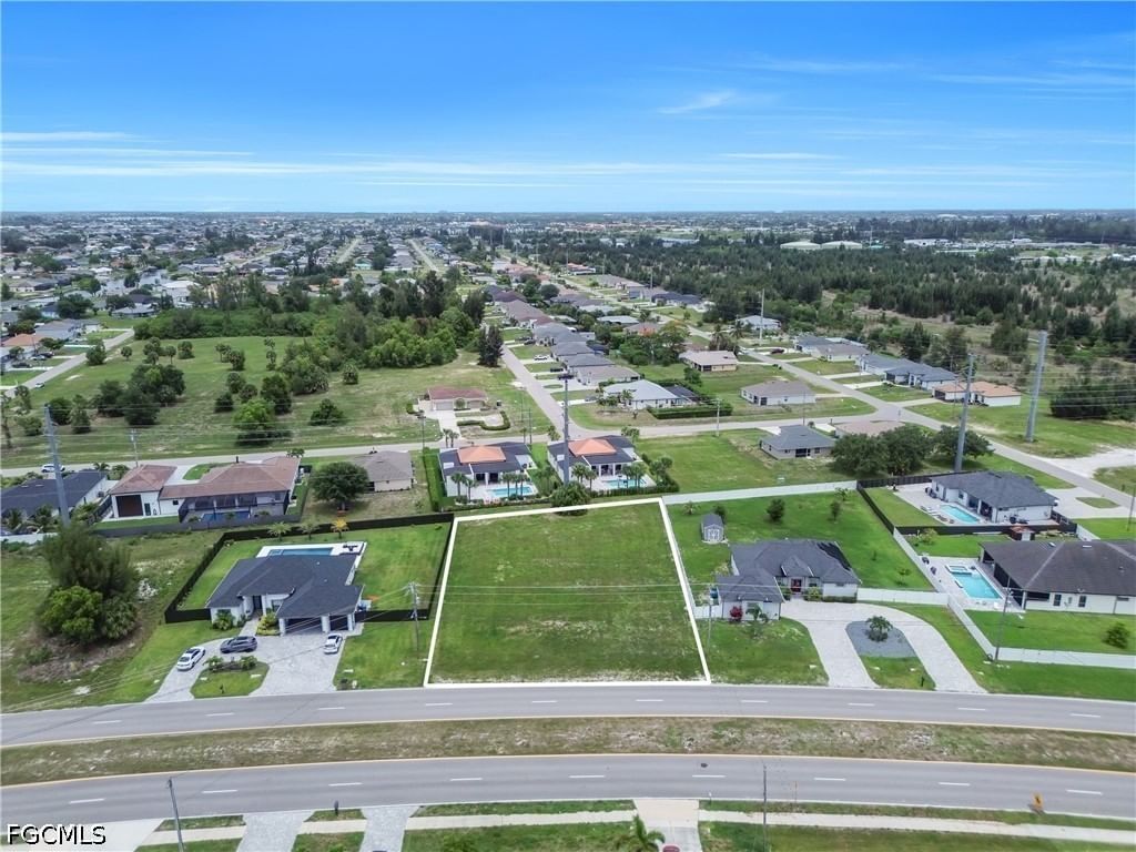 241 El Dorado Boulevard S, Cape Coral, FL 33991 photo 4