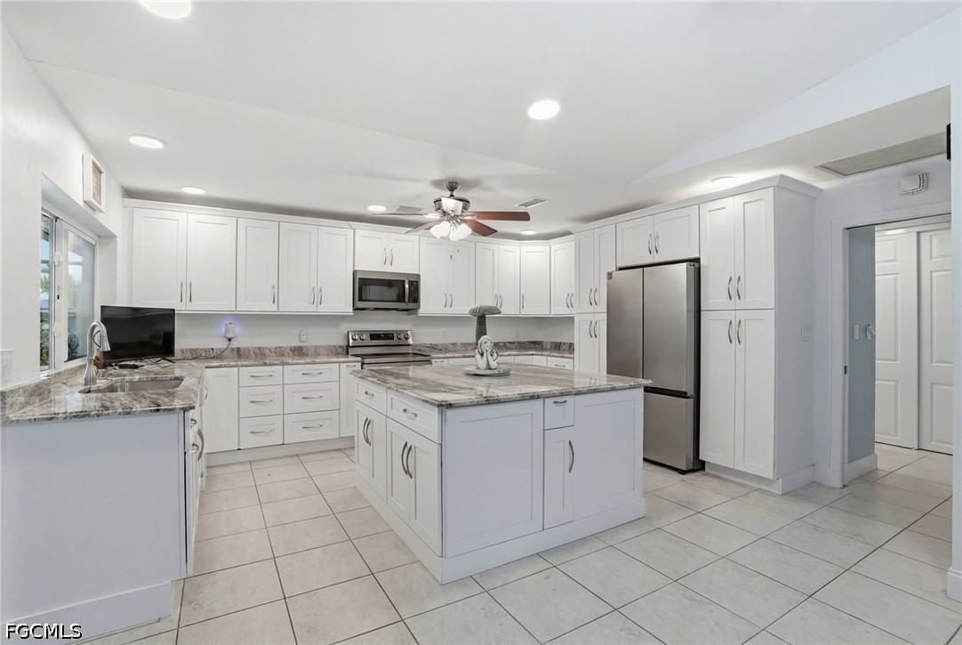 6114 Deer Run, Fort Myers, FL 33908 photo 2