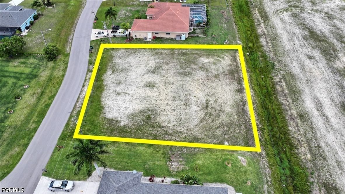 2205 NW 26th Place, Cape Coral, FL 33993 photo 2
