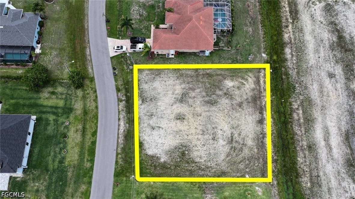 2205 NW 26th Place, Cape Coral, FL 33993 photo 4