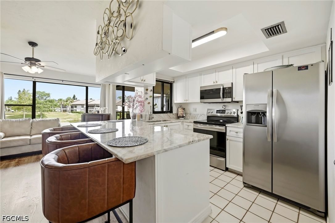 5830 Trailwinds Drive #824, Fort Myers, FL 33907 photo 2