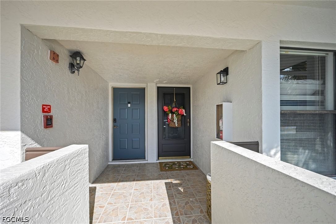 5830 Trailwinds Drive #824, Fort Myers, FL 33907 photo 5