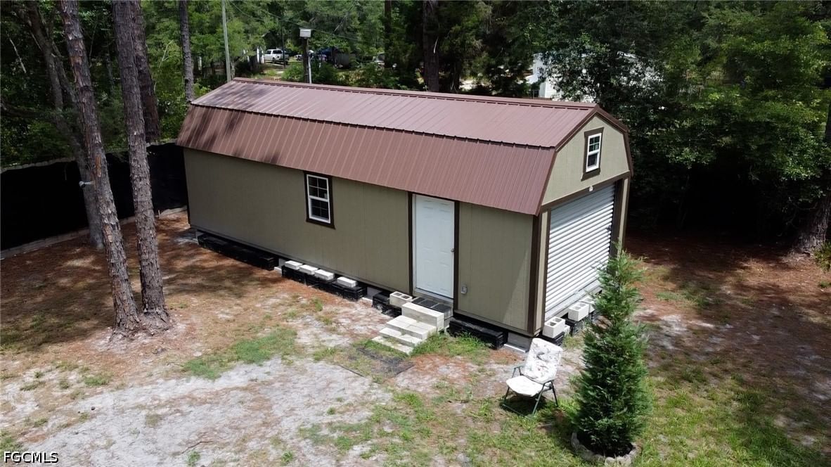 9113 Garetta Avenue, Webster, FL 33597 photo 2