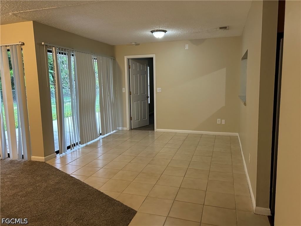 405 SW 43rd Lane, Cape Coral, FL 33914 photo 5