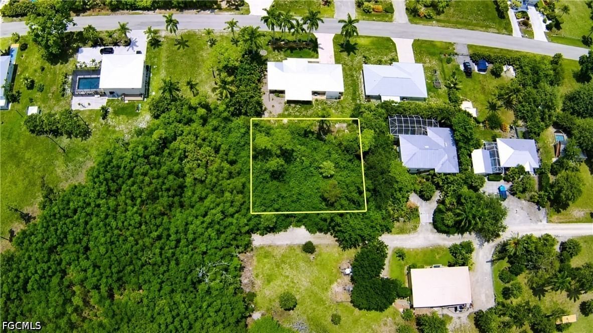 7455 Georgiana Drive, Bokeelia, FL 33922 photo 2