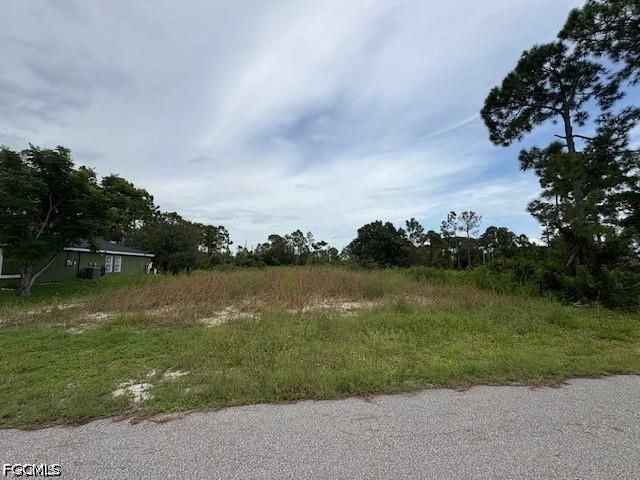 1055 Manta Avenue S, Lehigh Acres, FL 33974 photo 2