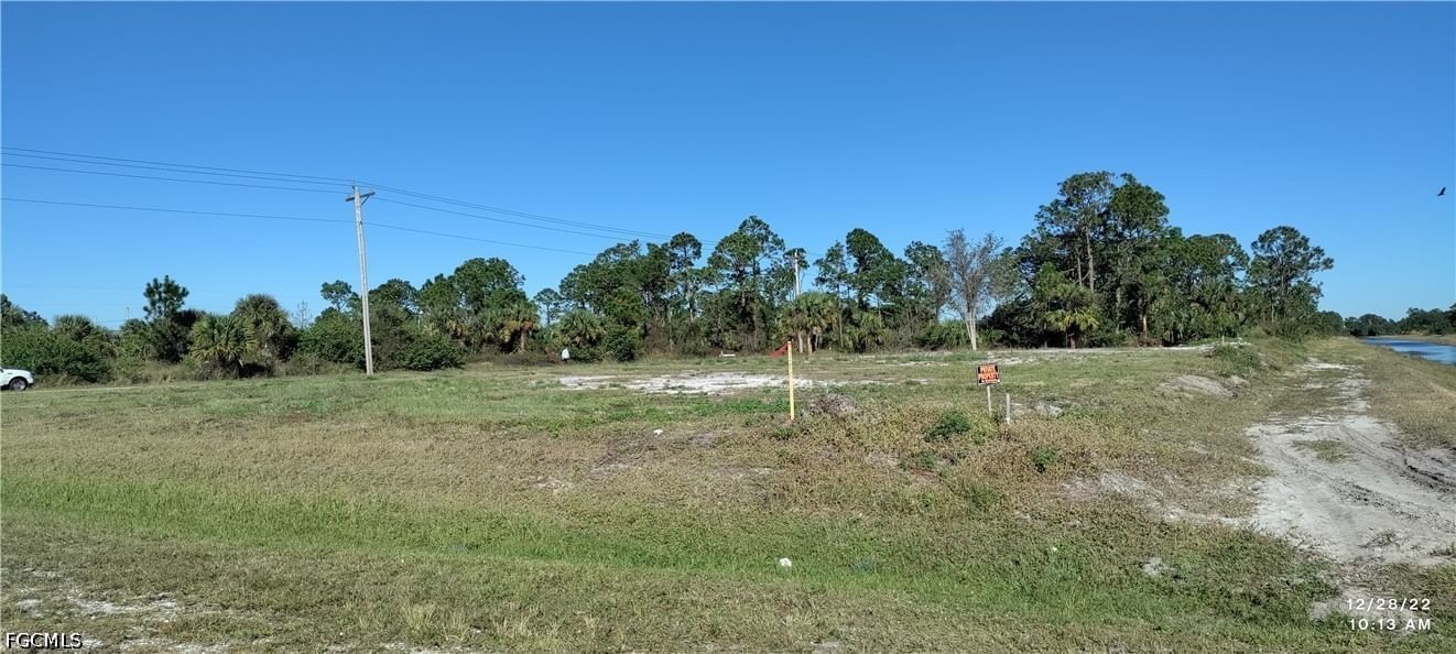 769 Joponica Avenue S, Lehigh Acres, FL 33974 photo 5