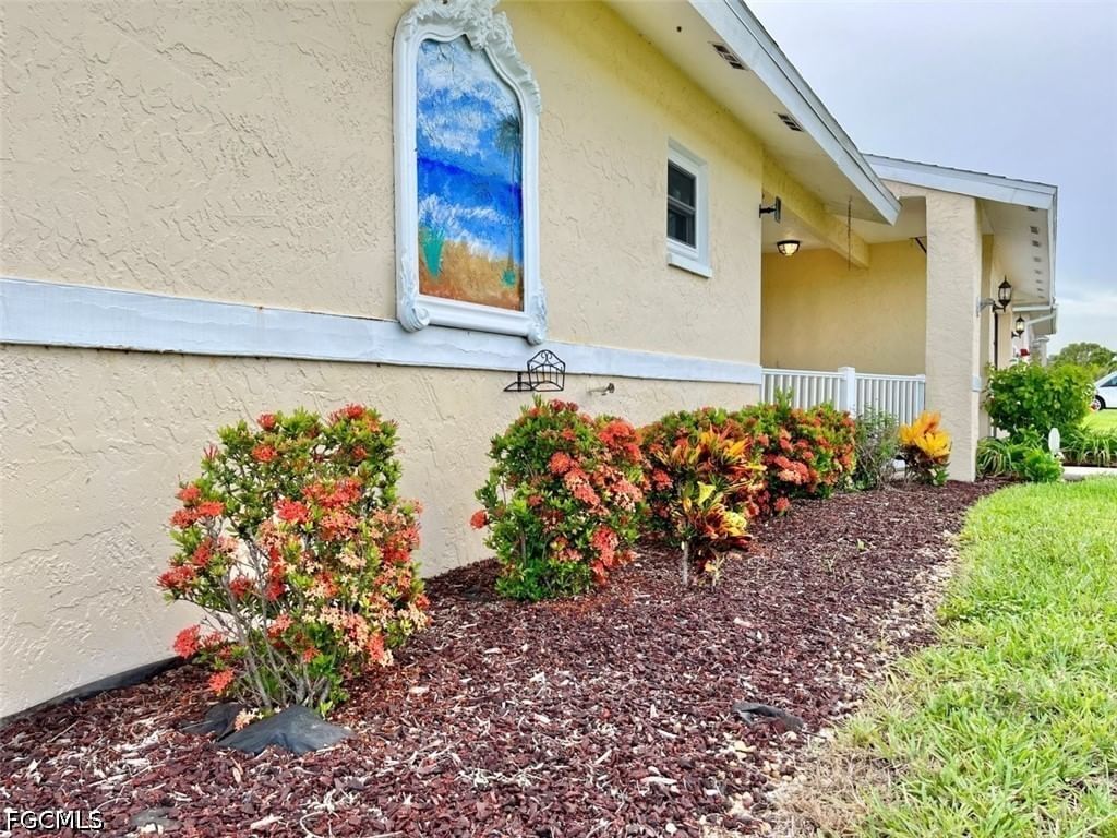 2314 SE 18th Place, Cape Coral, FL 33990 photo 4