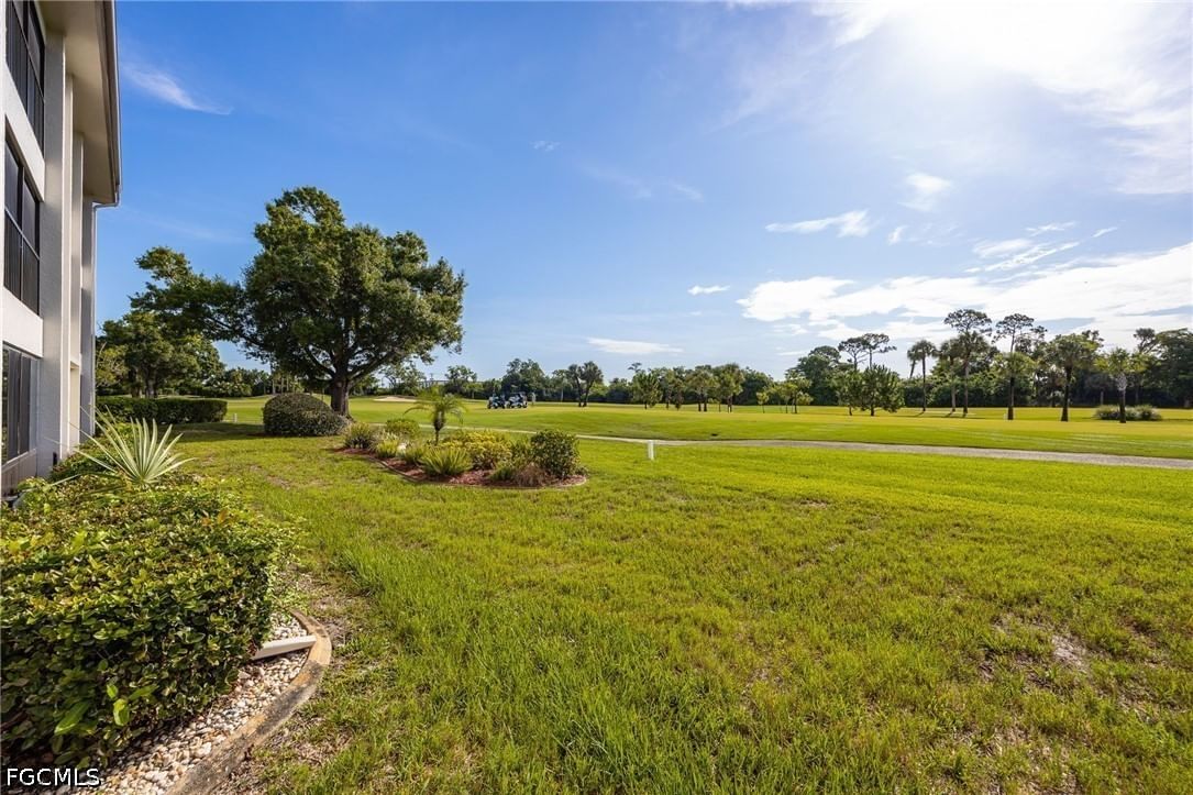 5905 Trailwinds Drive #812, Fort Myers, FL 33907 photo 2