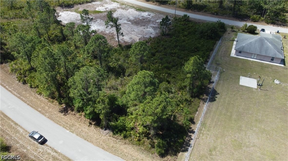 312 Hermosa Avenue, Lehigh Acres, FL 33974 photo 2