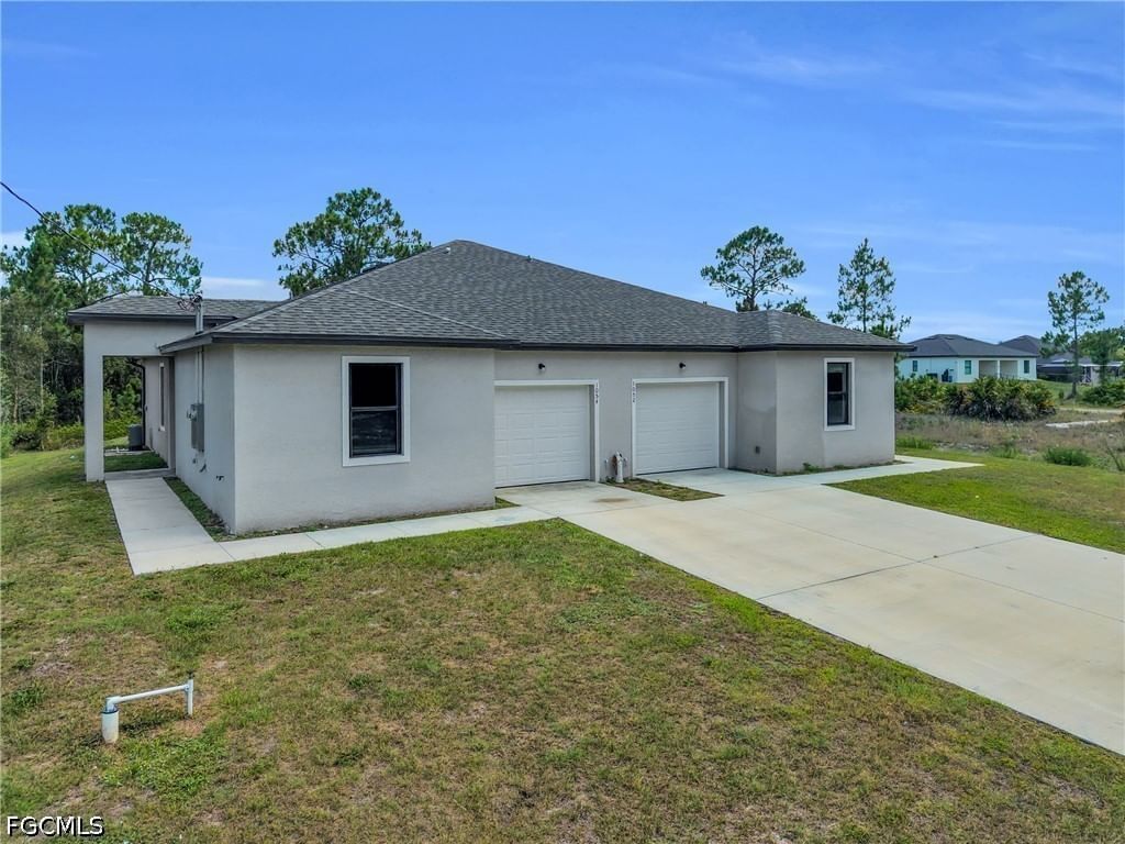 1054 Ainsworth Street E, Lehigh Acres, FL 33974 photo 4