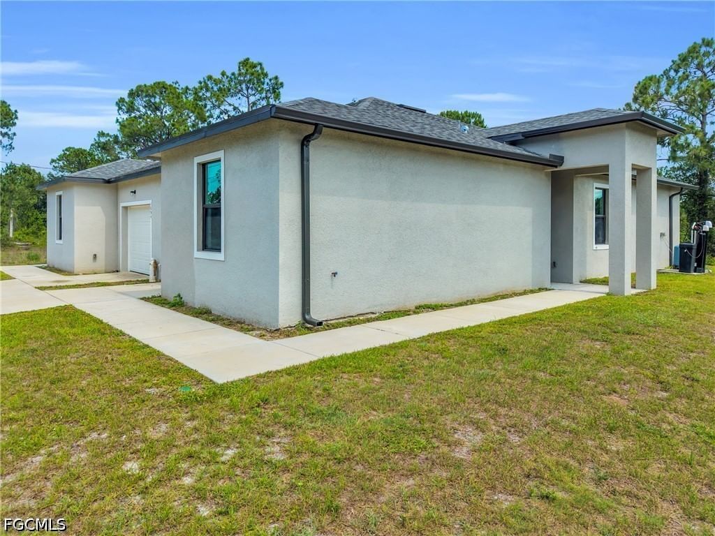 1054 Ainsworth Street E, Lehigh Acres, FL 33974 photo 5