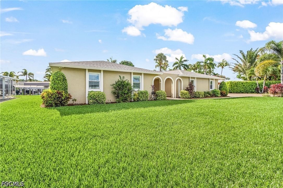 5985 Baker Court, Fort Myers, FL 33919 photo 3