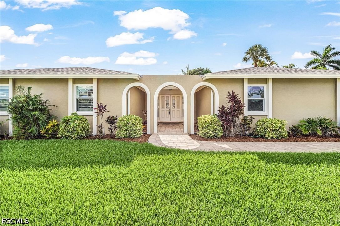 5985 Baker Court, Fort Myers, FL 33919 photo 4