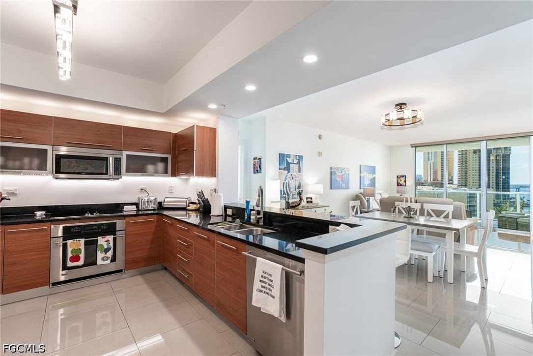 3000 Oasis Grand Boulevard #801, Fort Myers, FL 33916 photo 5