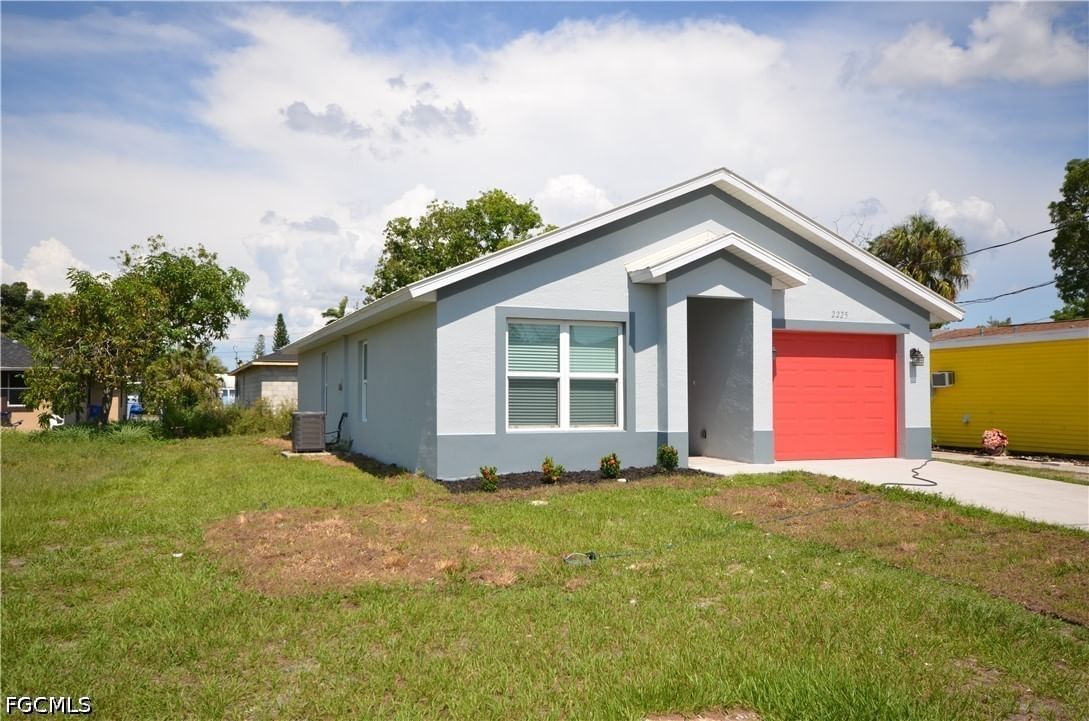 2225 Carver Avenue, Fort Myers, FL 33916 photo 2