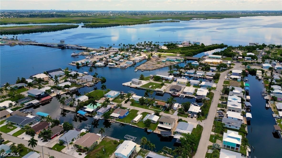 2567 Cay Cove, Matlacha, FL 33993 photo 4