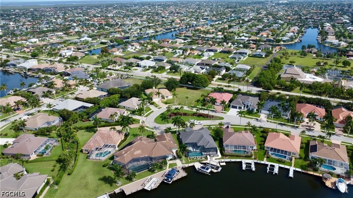 1907 Lagoon Lane, Cape Coral, FL 33914 photo 5