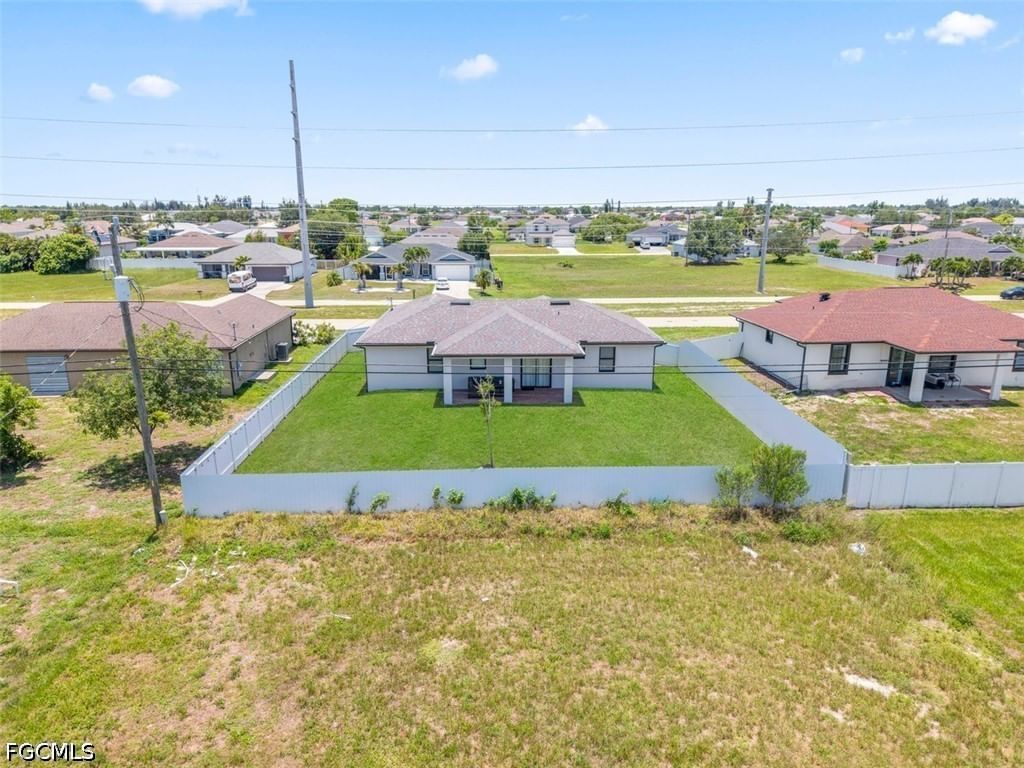 317 Kismet Parkway E, Cape Coral, FL 33909 photo 3