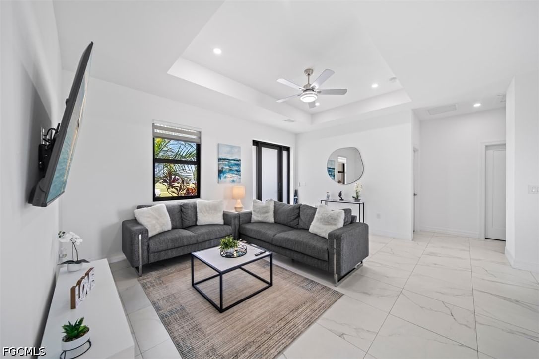317 Kismet Parkway E, Cape Coral, FL 33909 photo 4