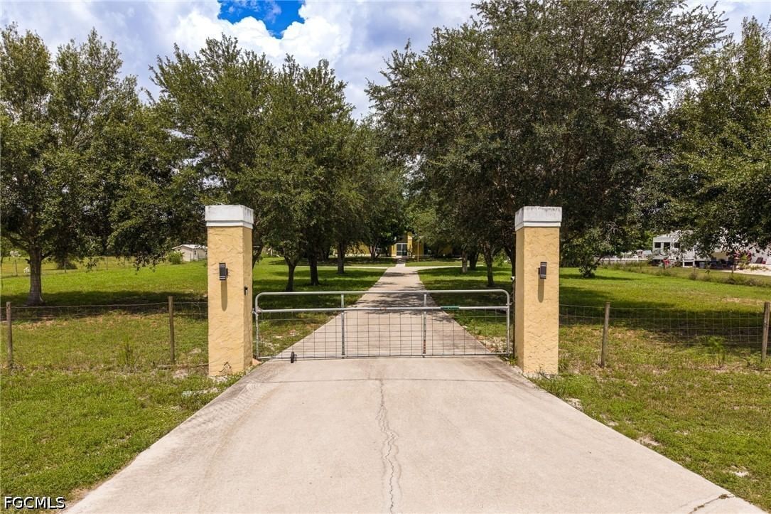 4925 Skates Circle, Fort Myers, FL 33905 photo 2