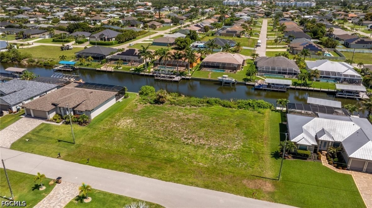 2201 SW 28th Terrace, Cape Coral, FL 33914 photo 4