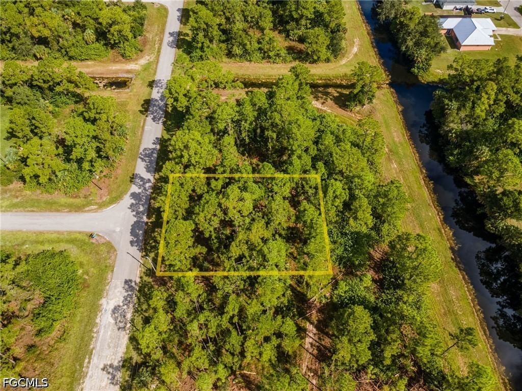 231 Thornton Avenue S, Lehigh Acres, FL 33974 photo 3