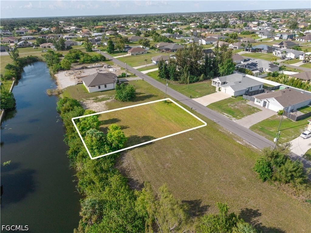 1124 NW 28th Avenue, Cape Coral, FL 33993 photo 3