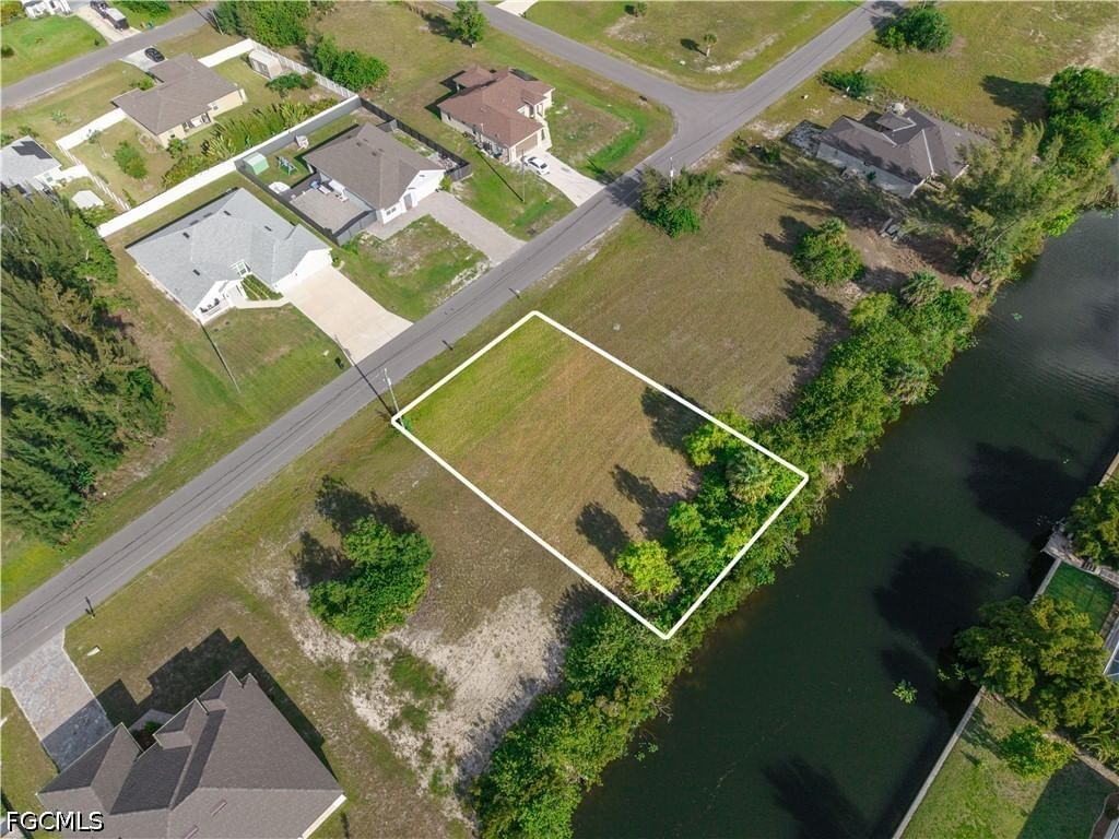 1124 NW 28th Avenue, Cape Coral, FL 33993 photo 5