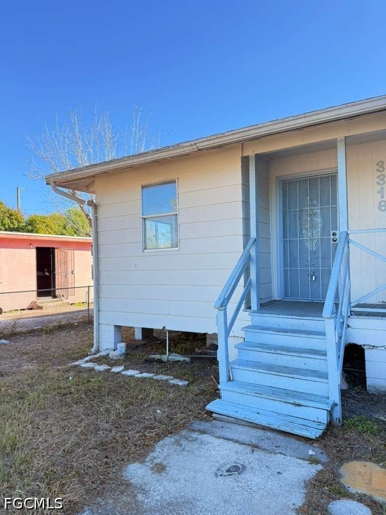 3316 Armstrong Court, Fort Myers, FL 33916 photo 3