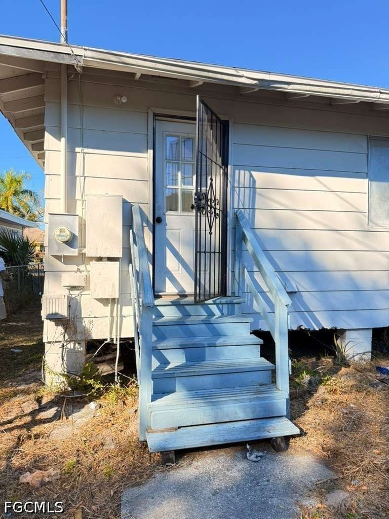 3316 Armstrong Court, Fort Myers, FL 33916 photo 4