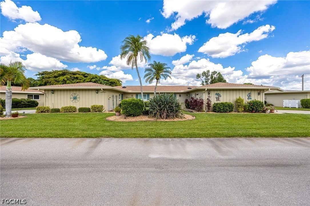 5585 Hamlet Lane, Fort Myers, FL 33919 photo 2