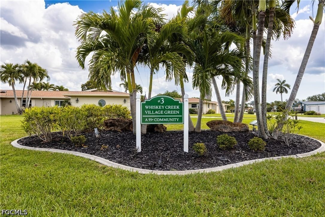 5585 Hamlet Lane, Fort Myers, FL 33919 photo 3