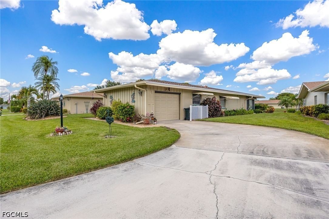5585 Hamlet Lane, Fort Myers, FL 33919 photo 4
